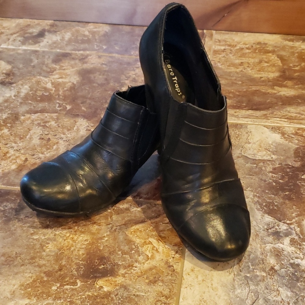 Bare Traps Size 9